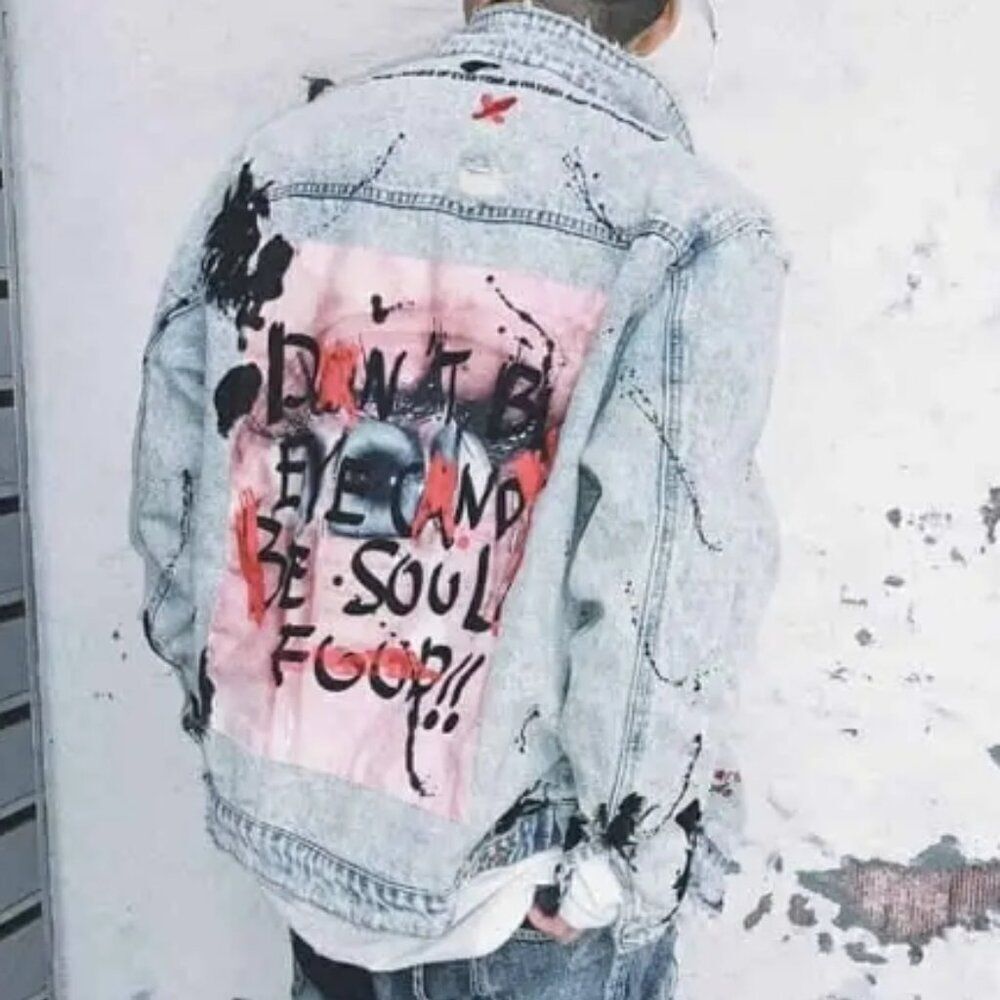 NWOT WAIMEA Graffiti Wall Denim Jacket  in Size M